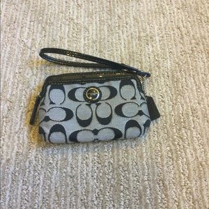Coach signature wristband purse NWT